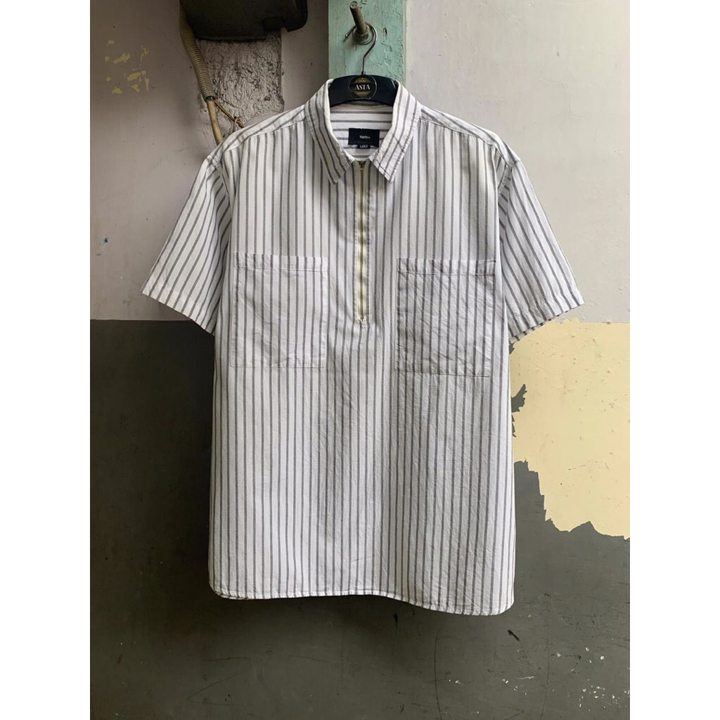 kemeja lengan pendek Vastic preloved