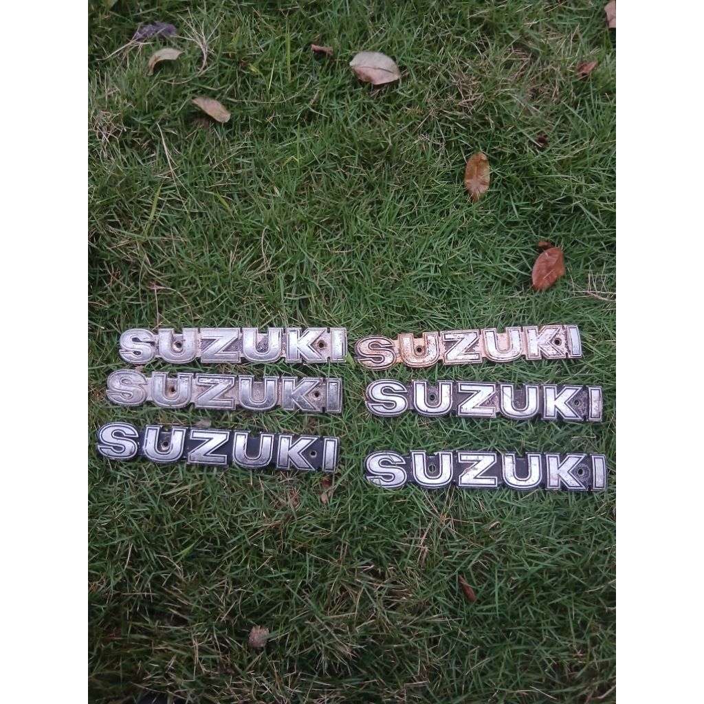 Emblem Tangki Logo Tangki Suzuki A100 Ax Super Econos GT185 Gp100  Gp 125 TRS 118 Original Copotan