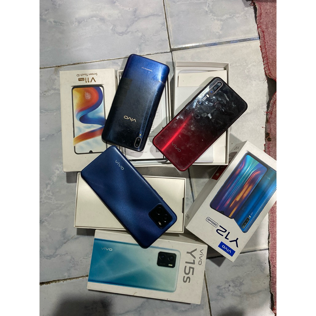vivo v11pro 6/64 gb minus LCD & vivo y12 3/32 gb matot mesin segel & vivo y15s 3/32 di cas panas seg
