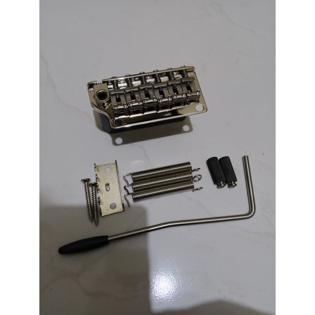 tremolo gitar elektrik PRS SE John Mayer original