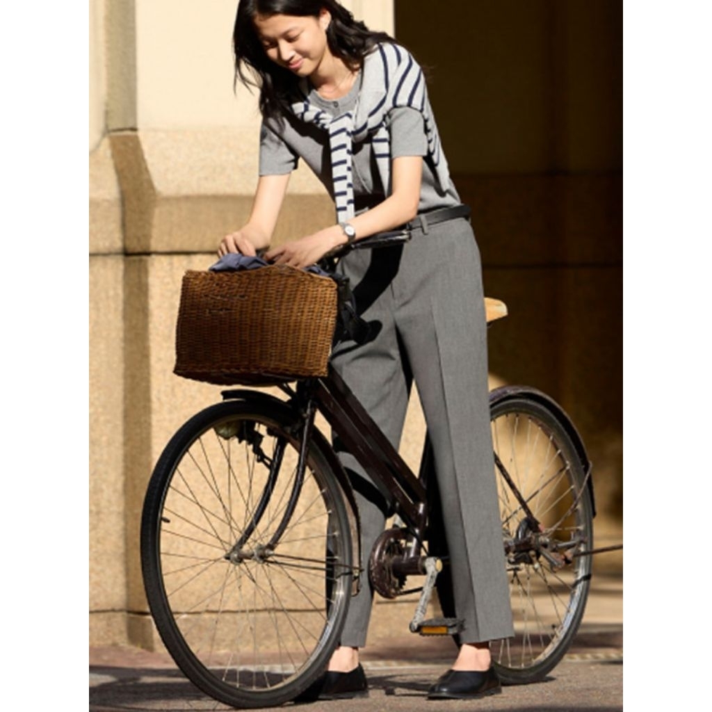 UNIQLO Celana Smart Ankle Rapi 2 Way Stretch Formal Pants Original