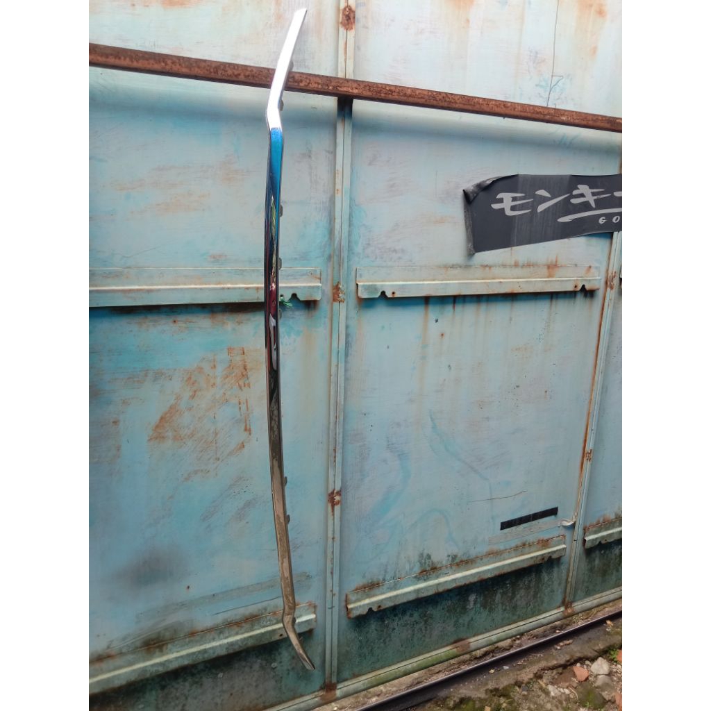 list chrome bemper mobilio rs