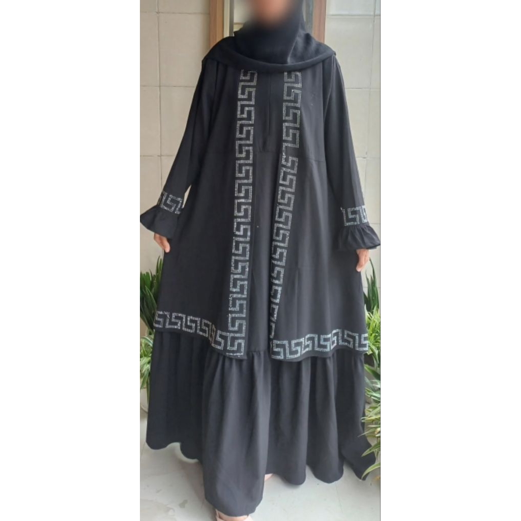 Gamis Hitam Variasi Rompi Swarovski Edition