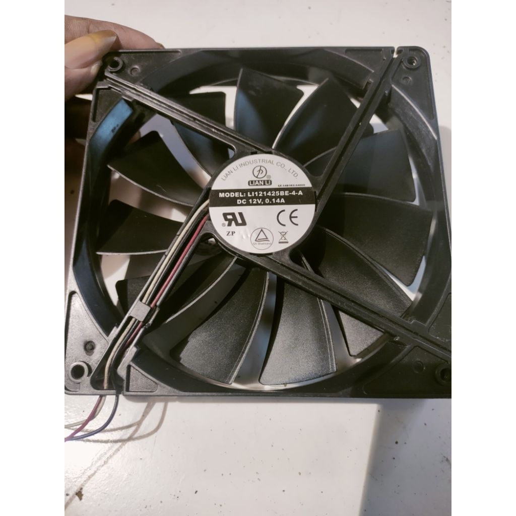 Kipas fan DC high spedd 12volt Amper random 14x14cm