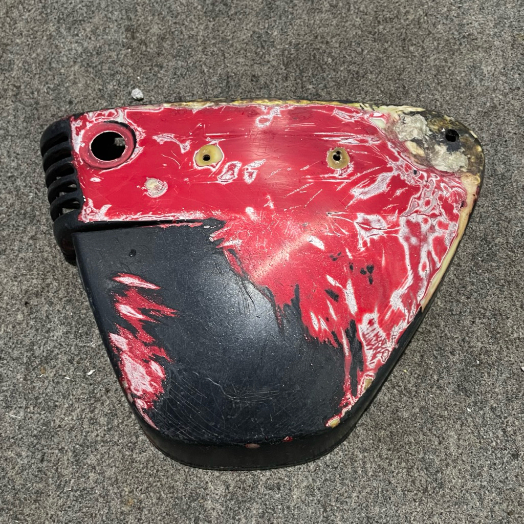 box tutup cover aki accu tepong kempolan suzuki a100 kiri original