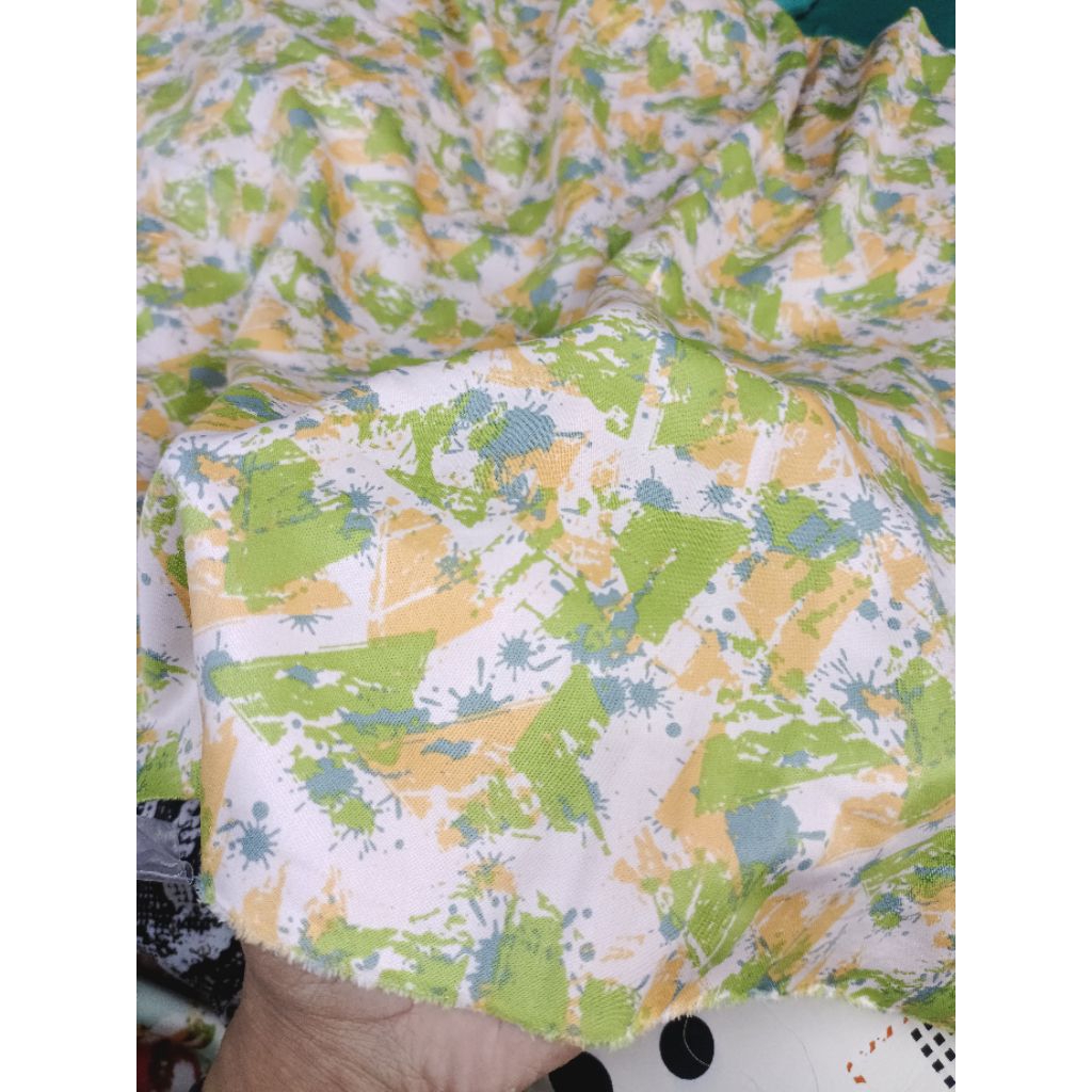 kain satin maxmara motif - kain silk garment - kain baby silk import - silk adem gamis - lq