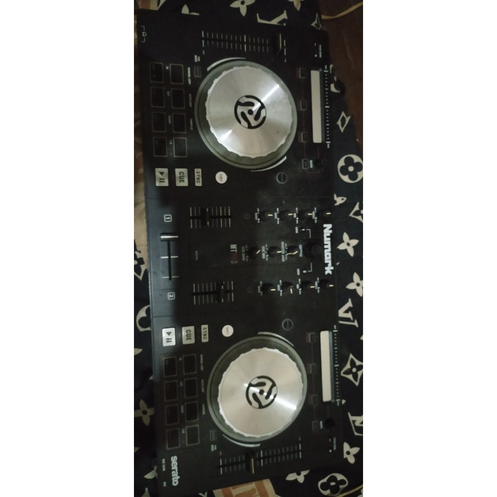 NUMARK MIXTRACK PRO 3