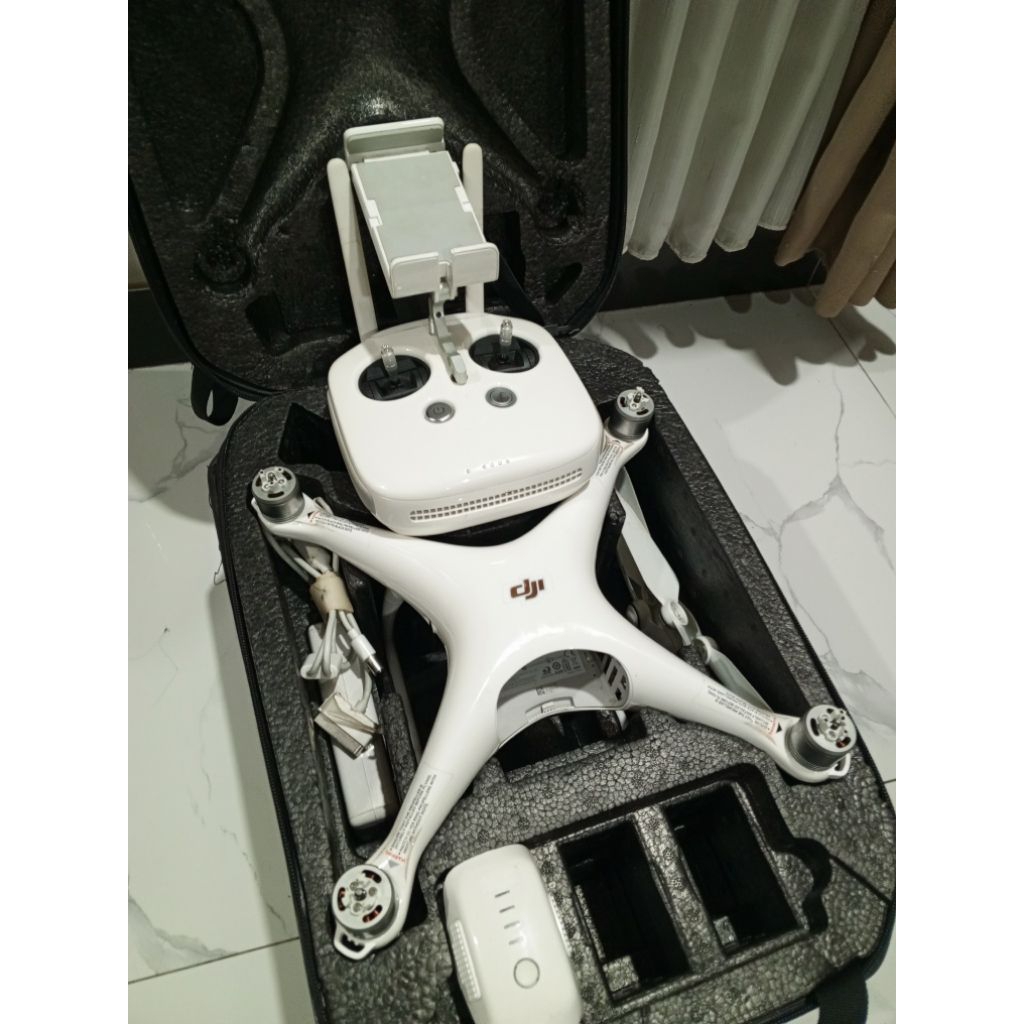drone dji phantom 4 pro v2 + tas