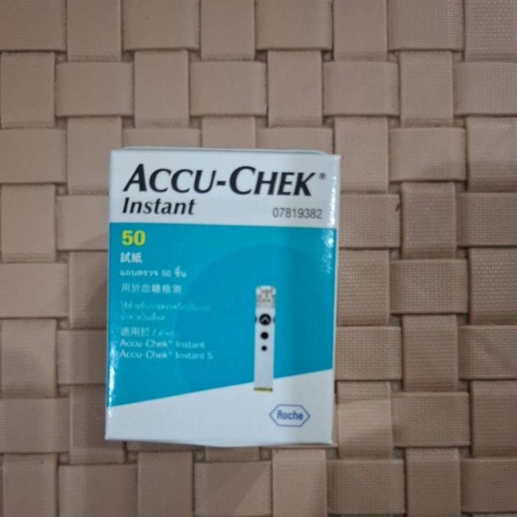 ACCU CHECK INSTANT STRIP
