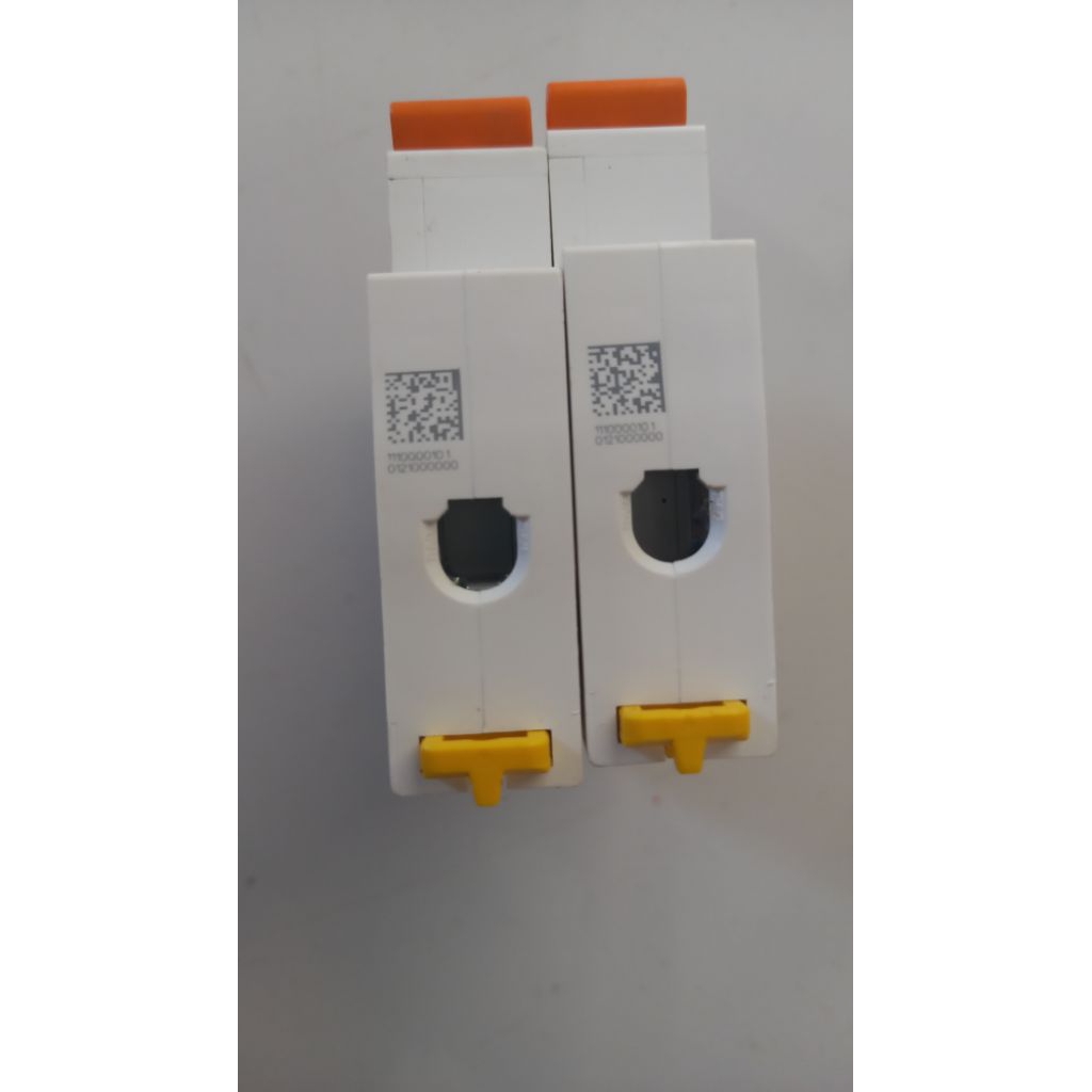 MCB Schneider 10 ampere