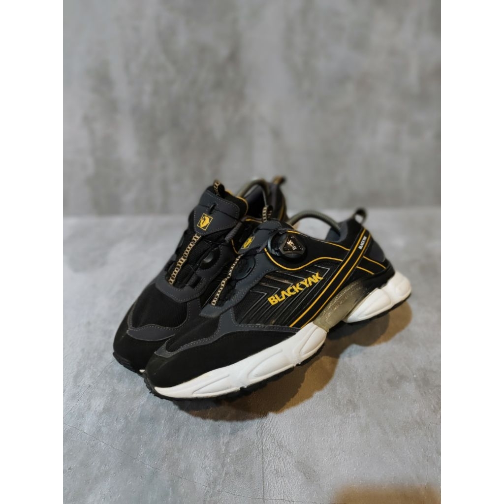 sepatu outdoor blackyak