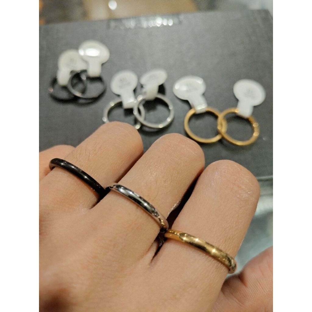 Cincin Titanium Couple Unisex Silver Gold Hitam Slim Tipis