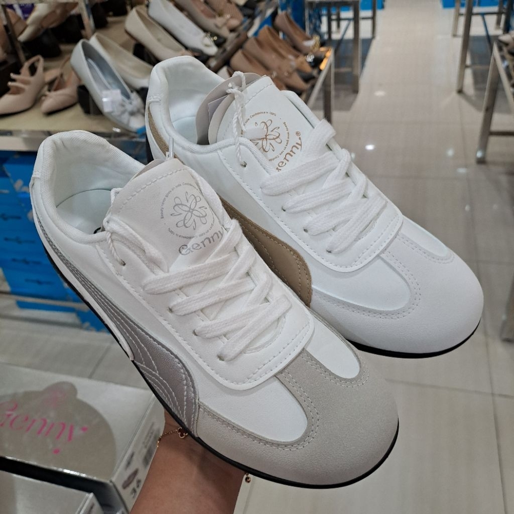 sepatu sneakers wanita genny empuk dan ringan