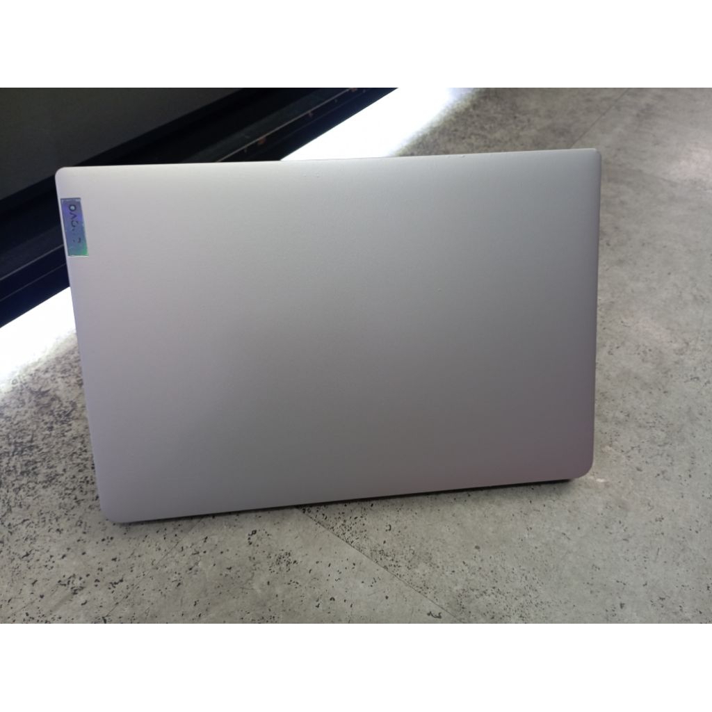 Lenovo Ideapad slim 3