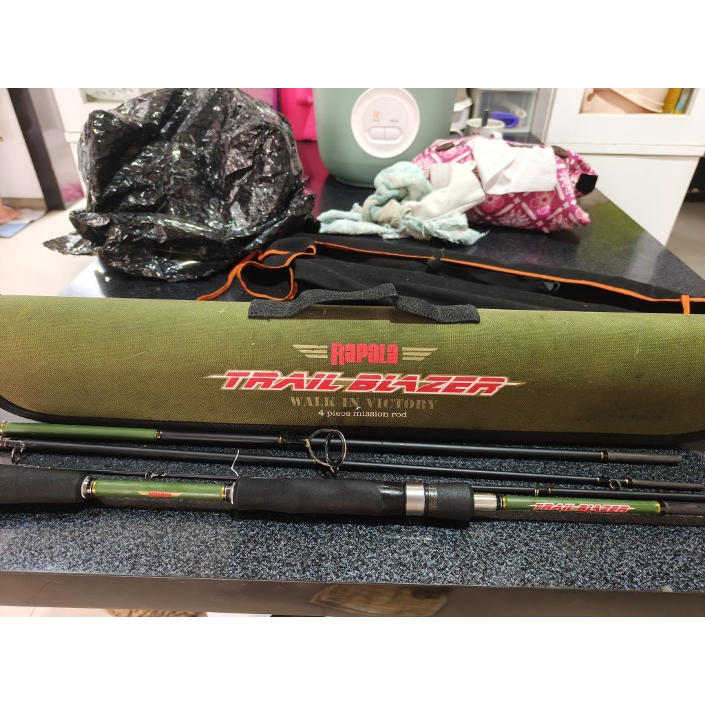 Joran pancing travelrod Rapala Trailblazer 10-20lb. Like new