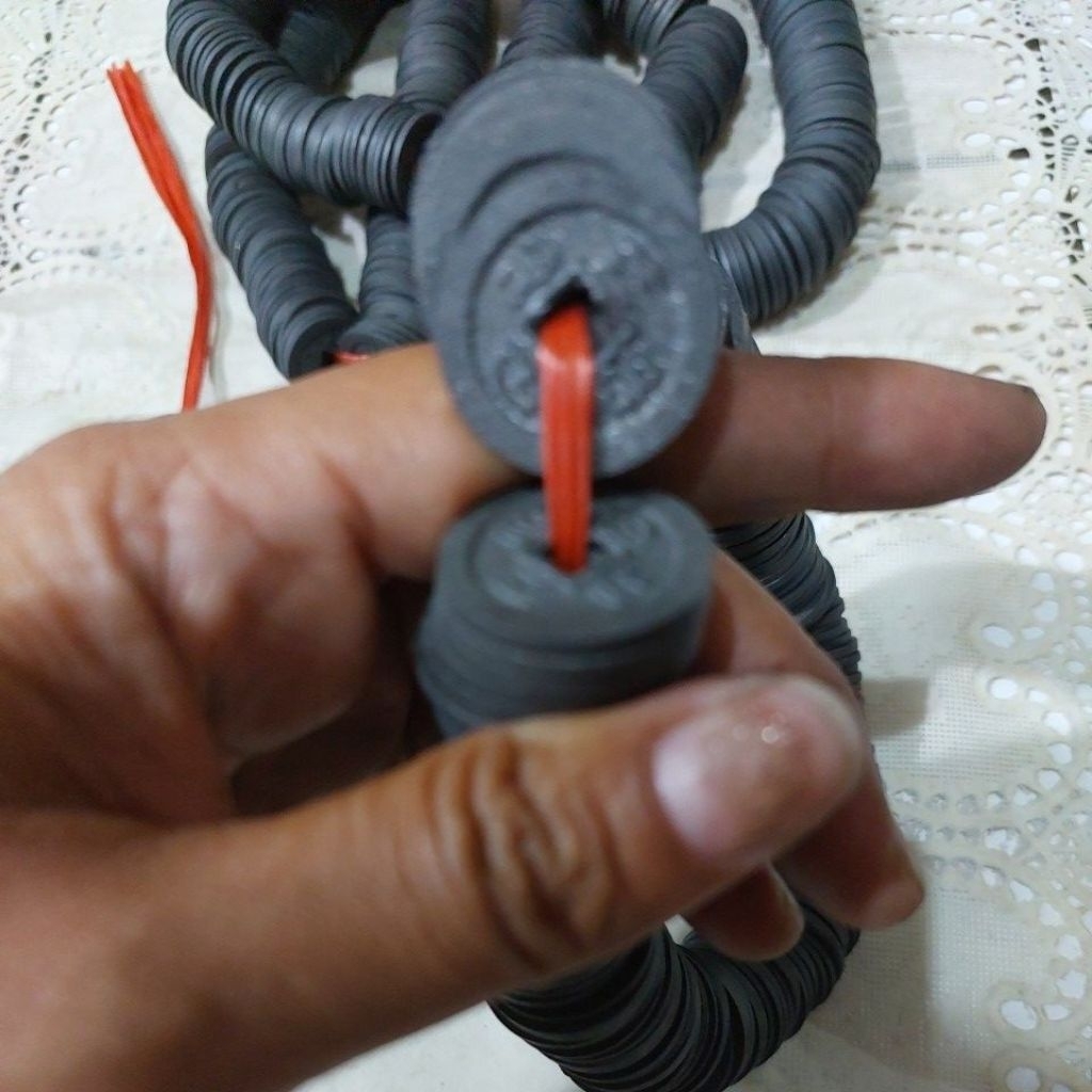 pis bolong jinah bolong tridatu satakan/renteng