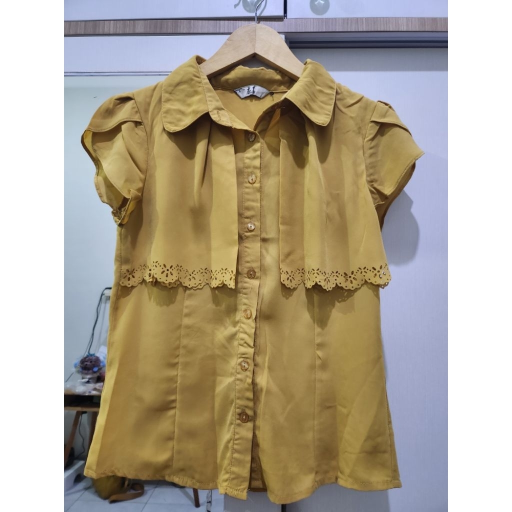 D6 atasan cewek kuning mustard
