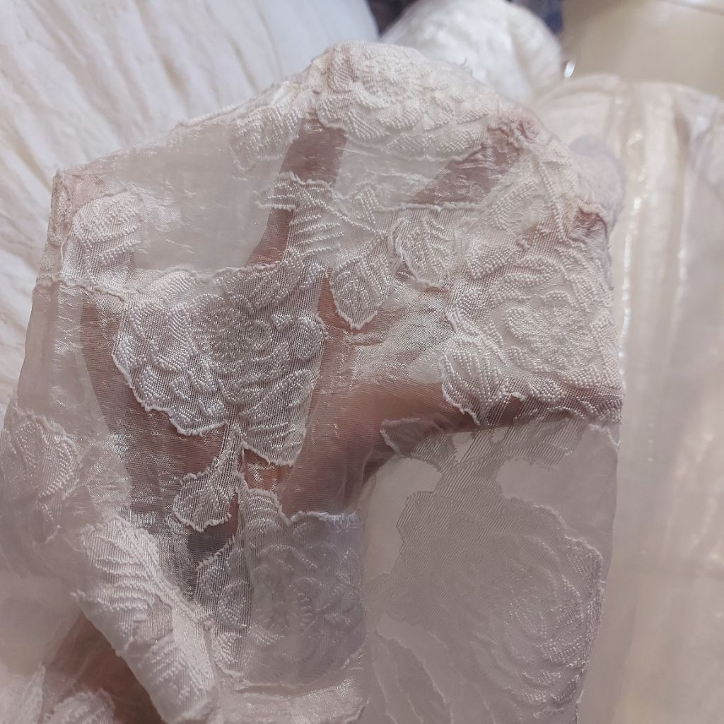 kain organza premium - kain organza Embos - kain organza motif bunga - kain organza meteran (BW)0-1