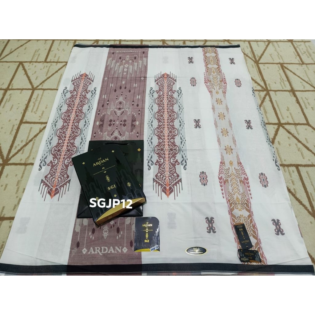 Sarung Ardan  Motif SGJ/Songket Gunung Jacquard Bahan Teteron Rayon Gold Quality Serian Putih