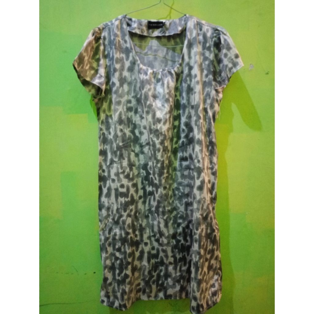 PAKAIAN WANITA DRESS - THE EXECUTIVE