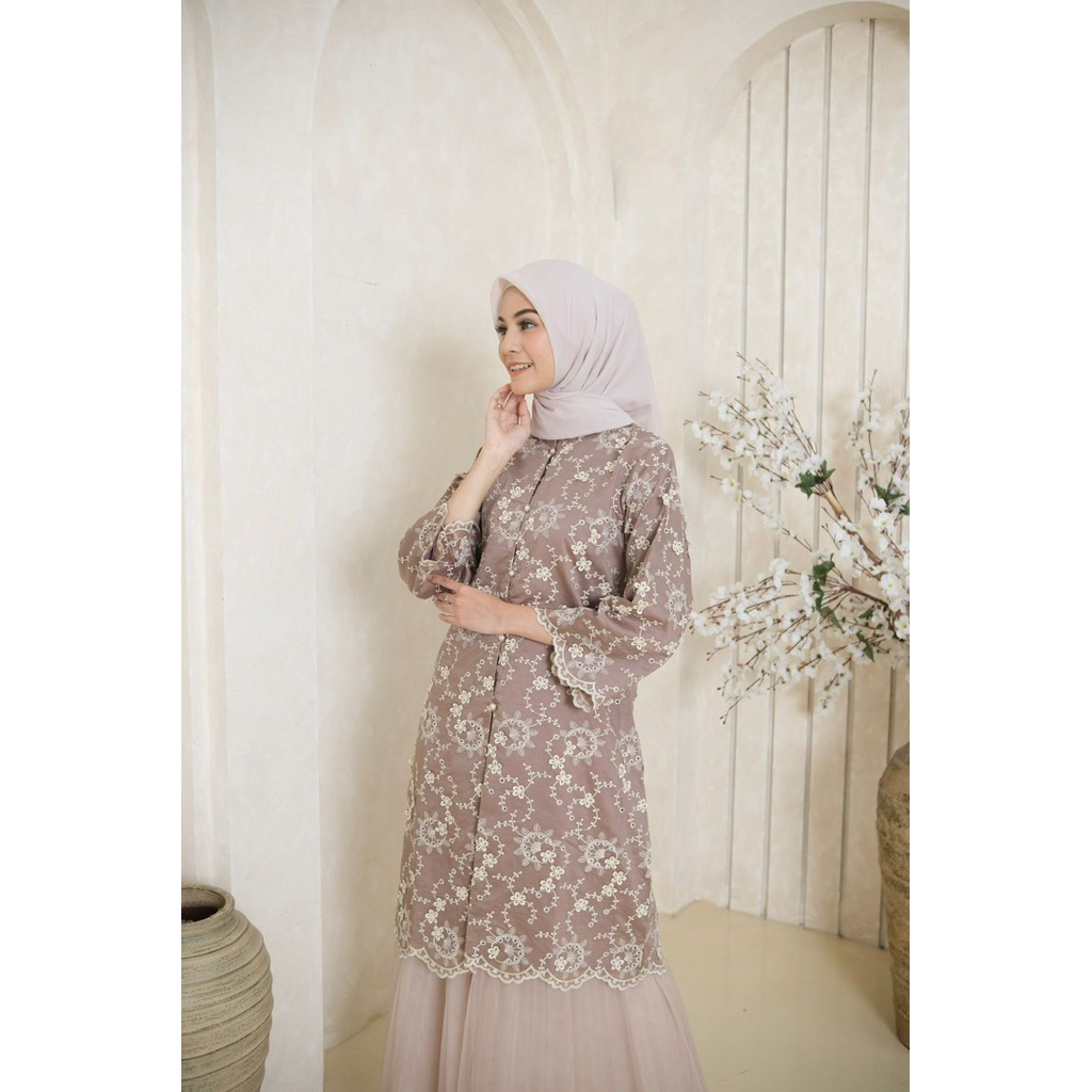 Elsha Tunik Embroidery Ruffle Coklat Susu Premium - Atasan Wanita Muslimah Bordir Floral Kerah Shang