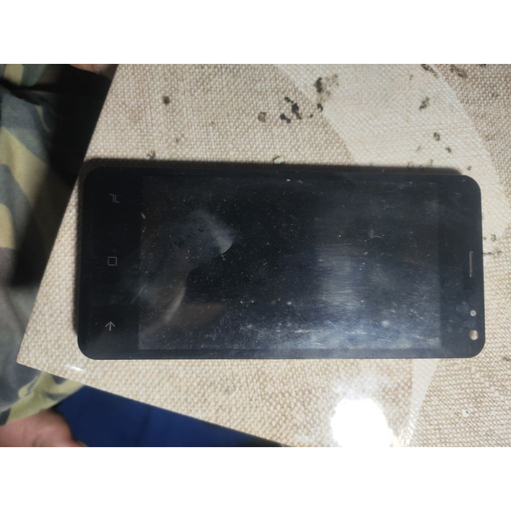 lcd maxstron s9 minus dalamnya ada kotor debu lcd normal