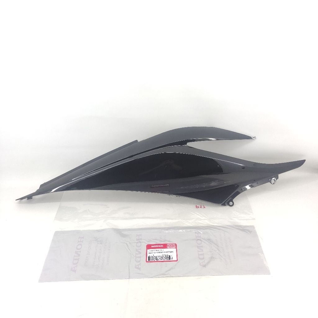 Cover Tutup Body Body Belakang Kanan Hitam Honda Revo Fit - Revo Absolute - Revo 110 New ( 2010 - 20