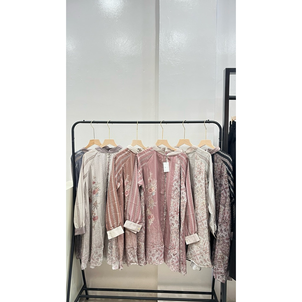 blus wanita motif bunga