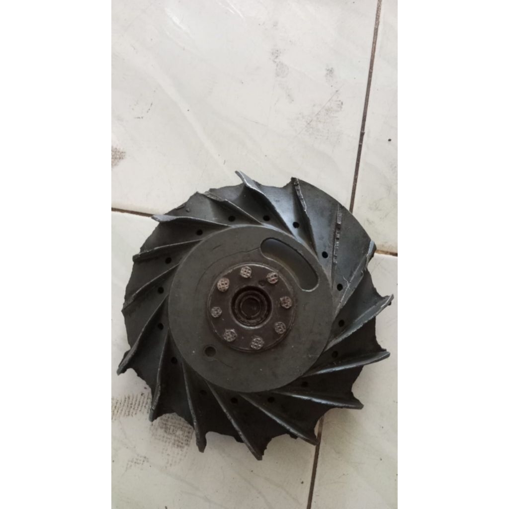 magnet vespa Sprint/sUPER clasik as kecil  rotor ori