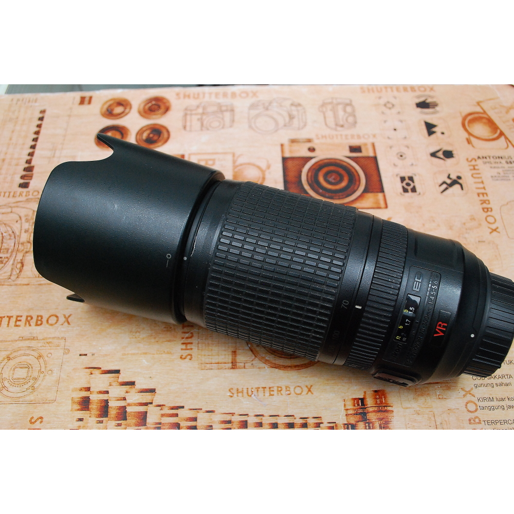 NIKON AFS 70-300 VR