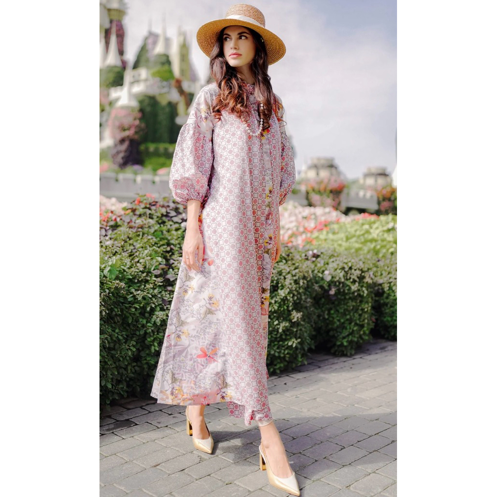 In to the garden dress Benang Jarum