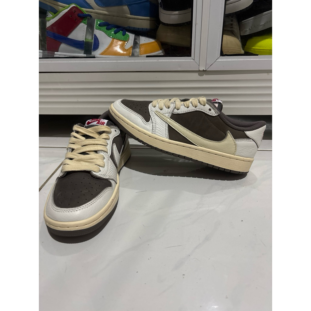 AJ 1 Low Travis Scott Reverse Mocha size 38.5/240
