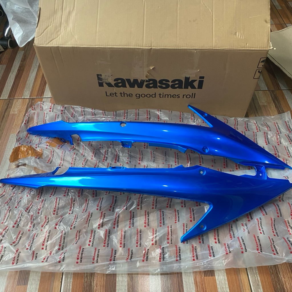 body belakang kawasaki athlete biru