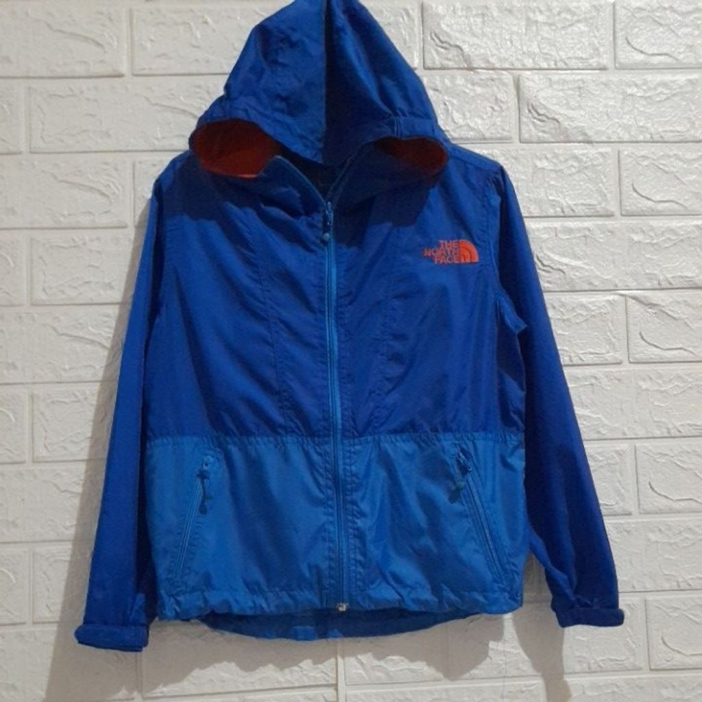 Jacket outdoor anak THE NORTH FACE size 130/LD 82 P 48
