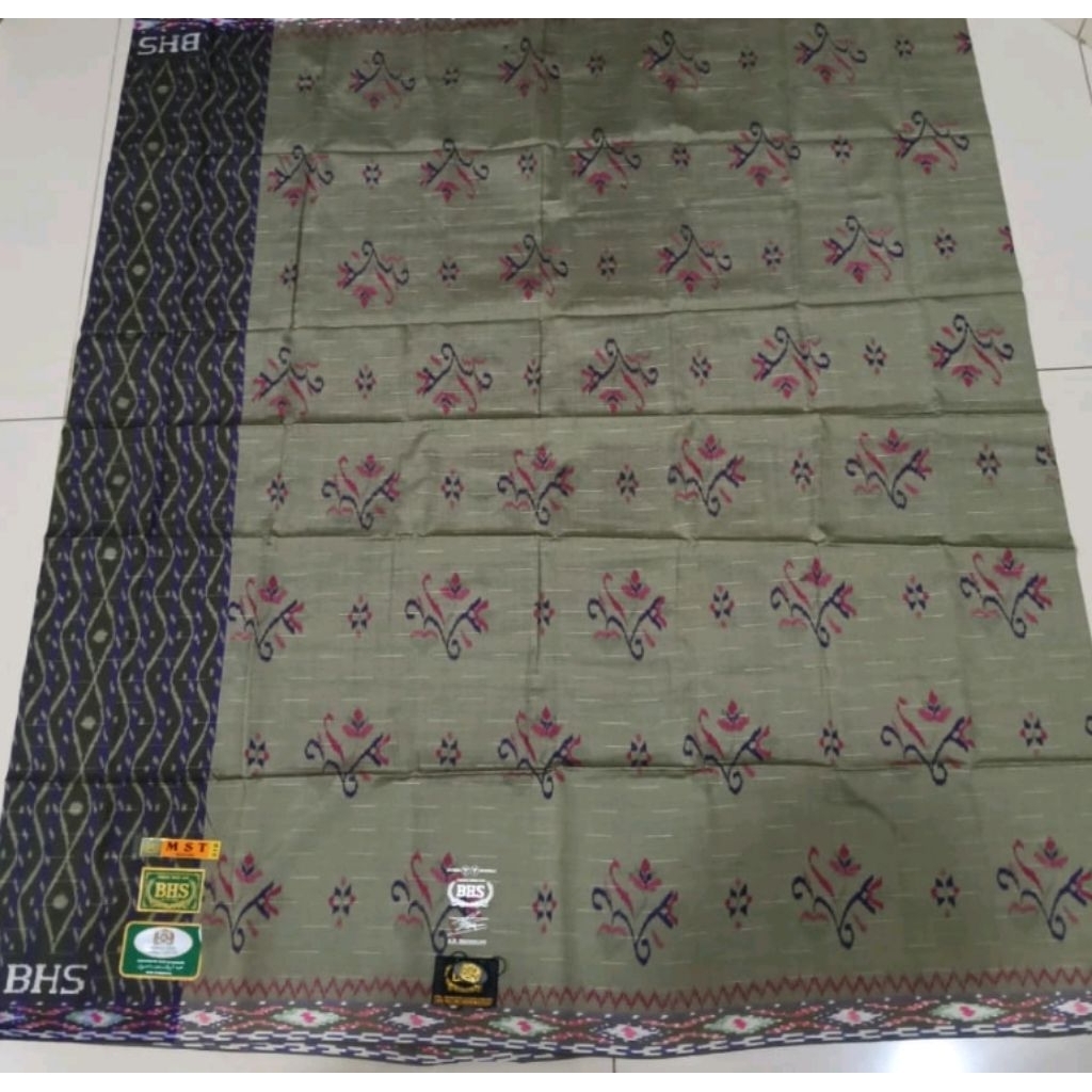 SARUNG BHS MST GOLD SUTERA SPUNSILK 210