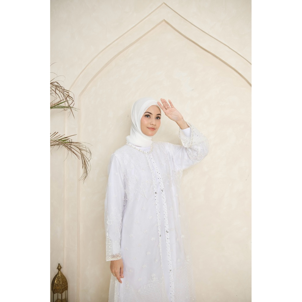 [PREMIUM] Clarissa Outer Embroidery Lace Putih - Outerwear Wanita Muslimah Bordir Floral Mewah Long 