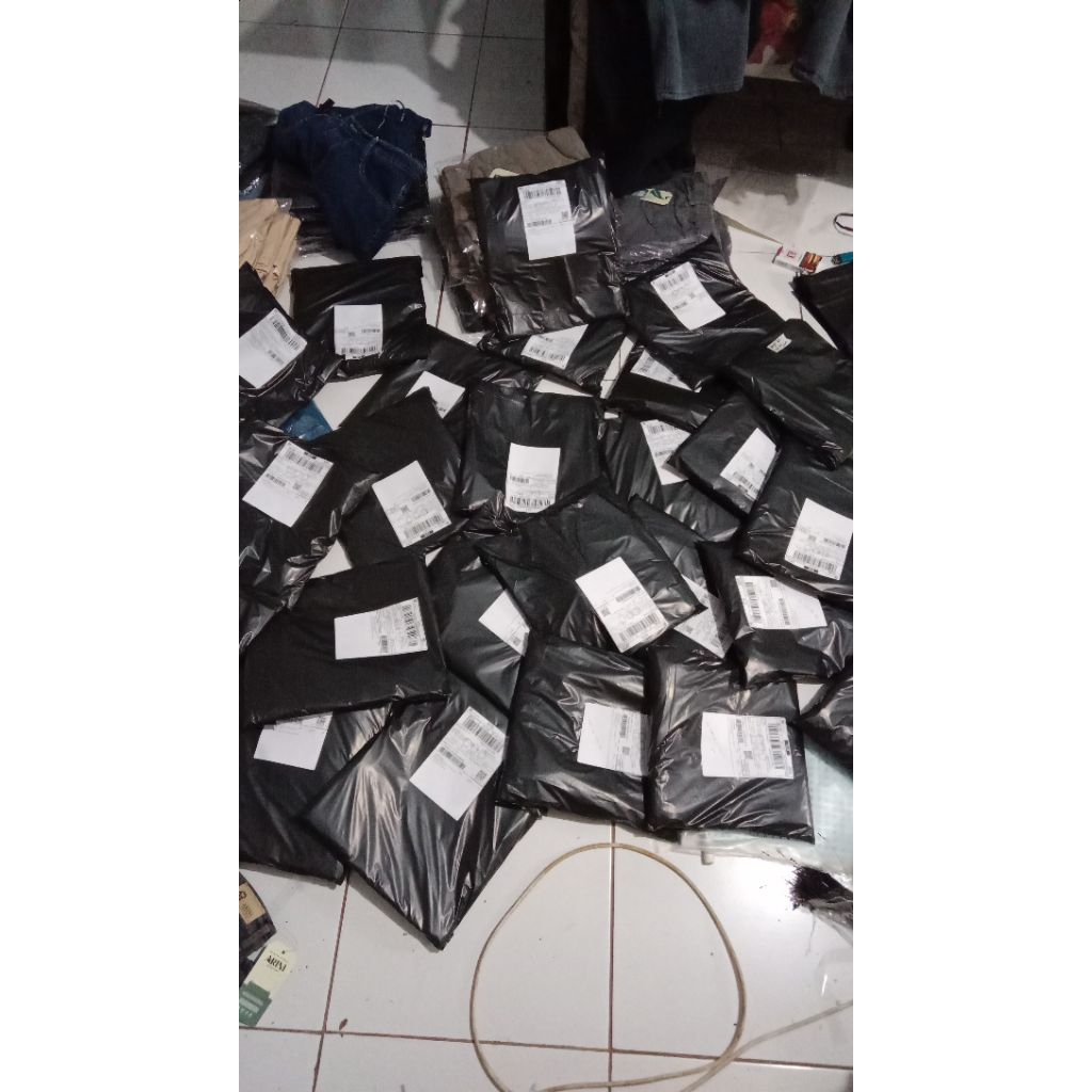 Celana wanita rijek baret