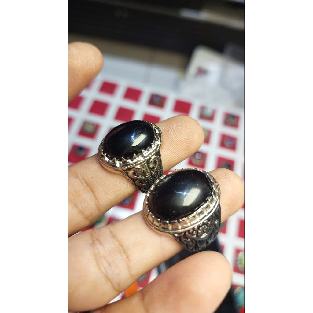 cincin batu yaman wulung asli di senter tembus merah
