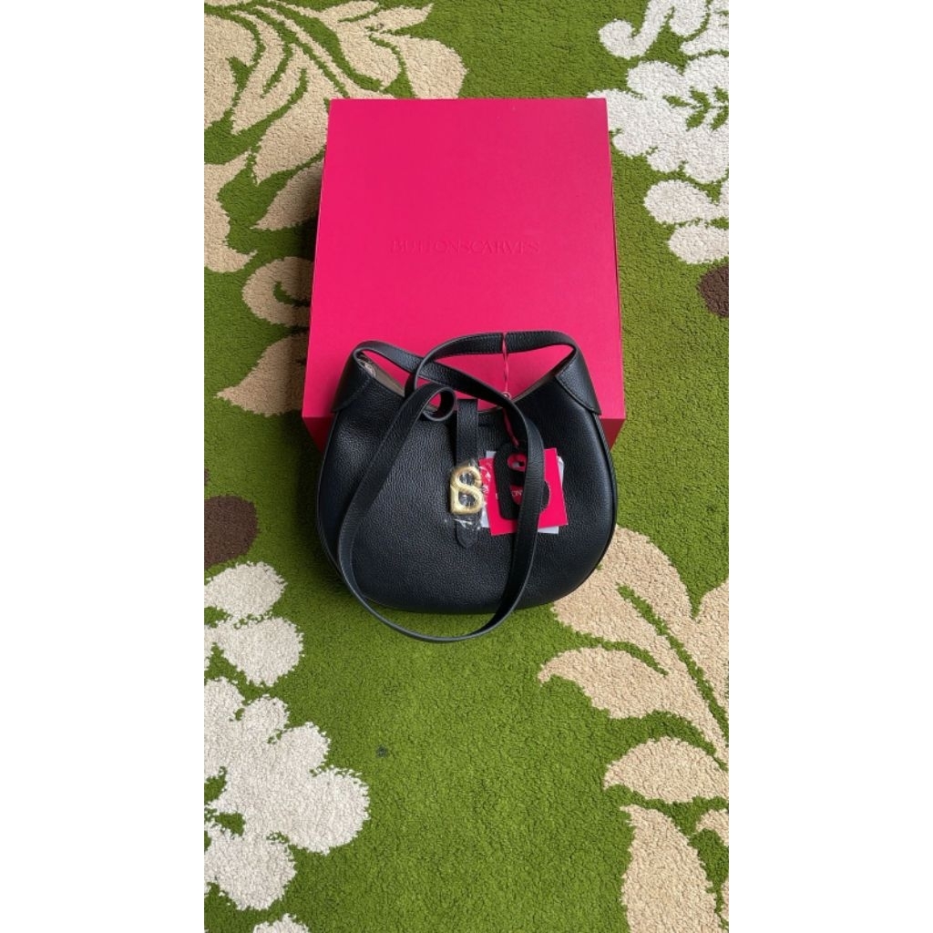Halo sling bag buttonscarves