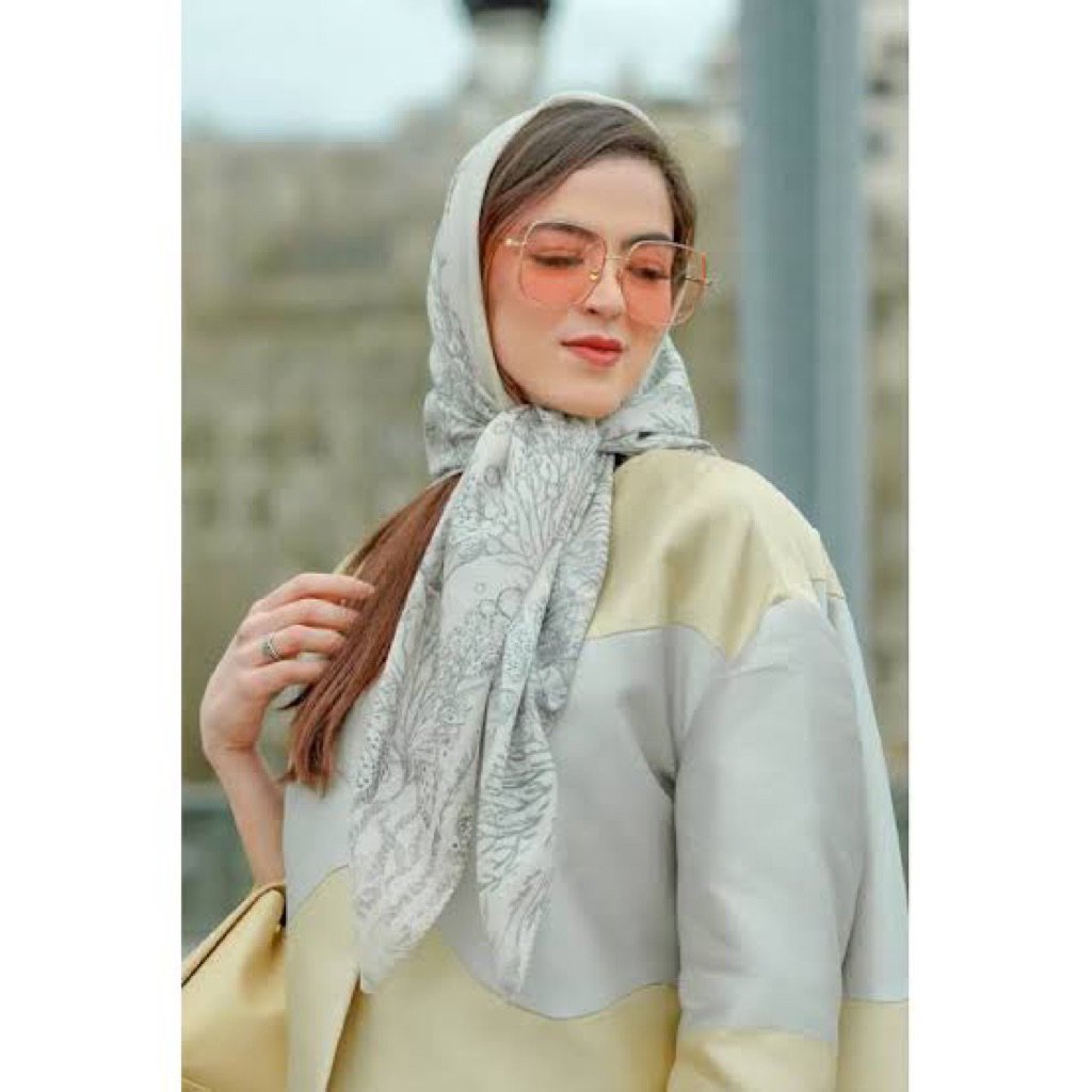 Preloved Buttonscarves Elmar Minorca Coconut