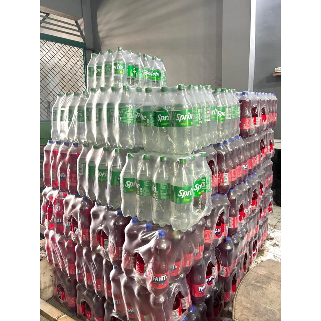 Fanta 1 Liter Minuman Soda Enak dan Nikmat. 1 krat isi 12pcs