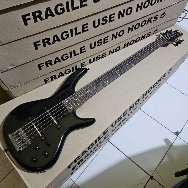 Bass ibanez SDGR 5 senar new