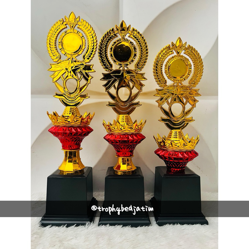 Piala 1 set mahkota