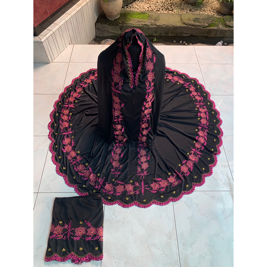 MUKENA SETELAN TRIKO BORDIR / TELENGKUNG / MUKENA ATAS BAWAH (HITAM)