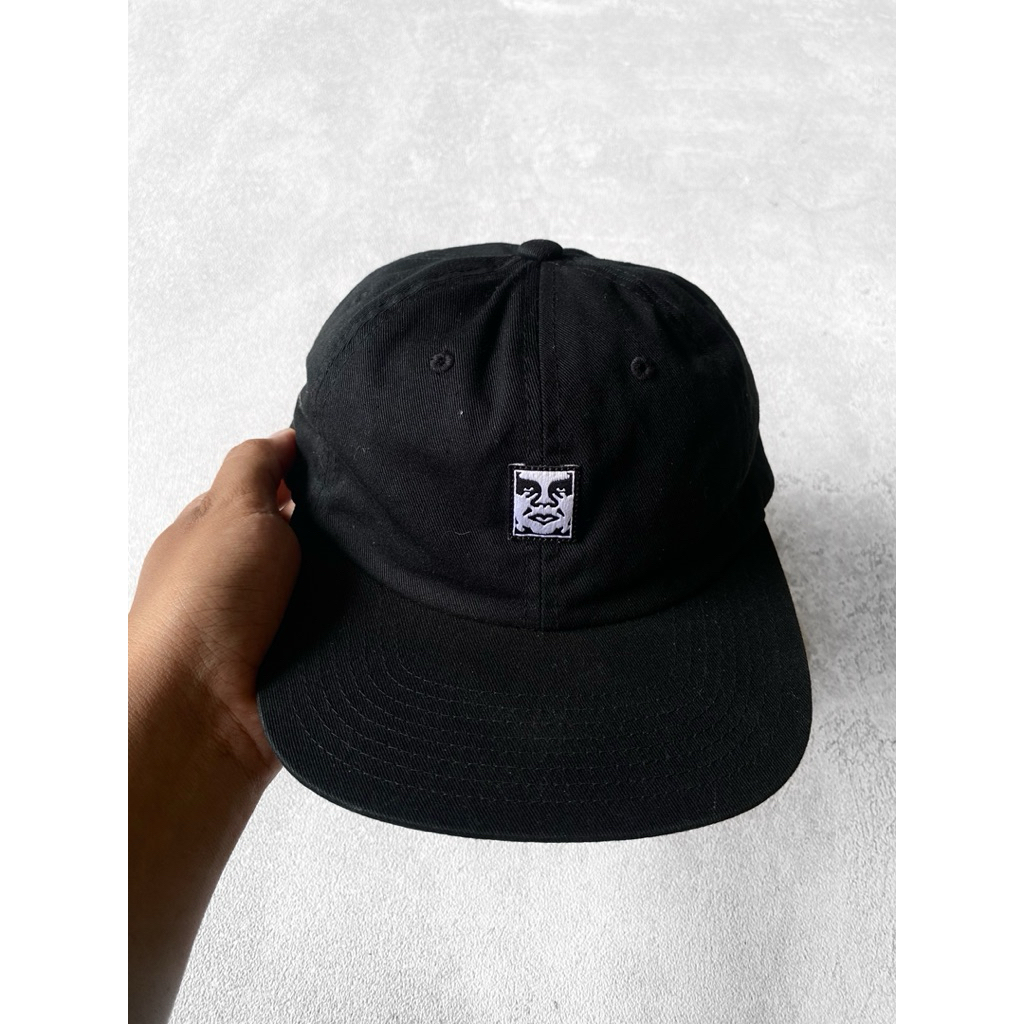 Topi Obey Hitam
