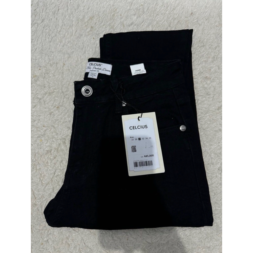 Celana Jeans Hitam Merk Celcius