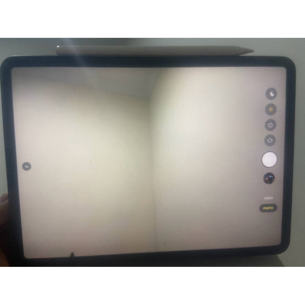 Ipad pro 11 inch, M1, 256, wifi only + apple pencil gen 2, + magic keyboard