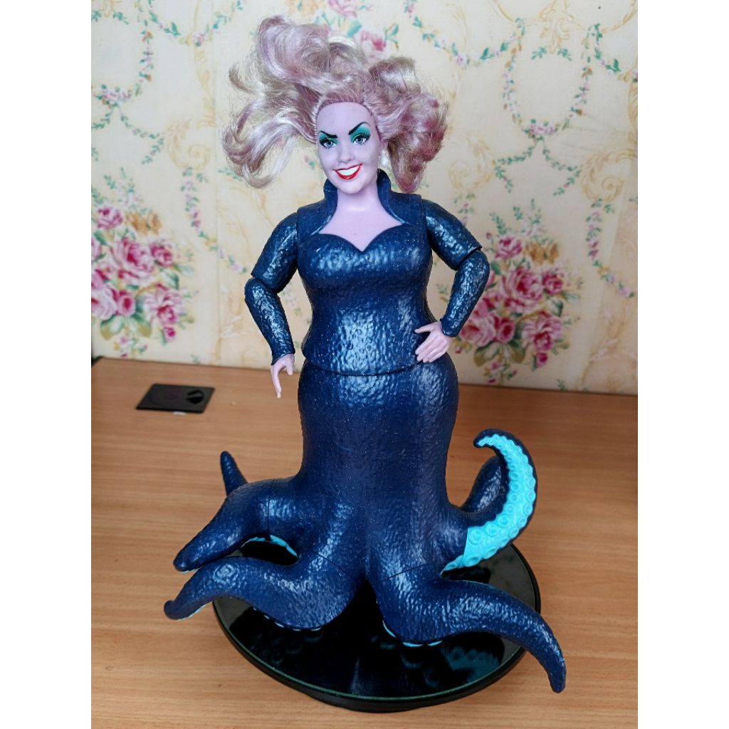 Disney Boneka Figure Ursula Movie The Little Mermaid