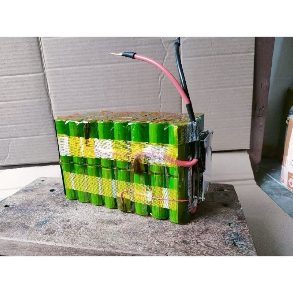 aki Baterai 12 volt 30 ah... baterai Lippo4 cylinder 26650..