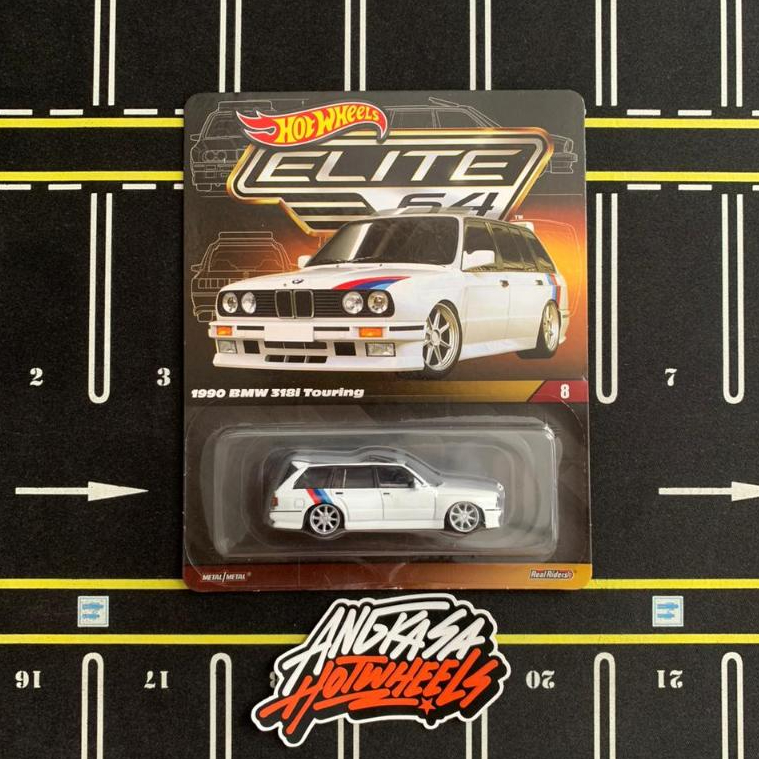 Hot Wheels Elite 64 1990 BMW 318i Touring E30 Wagon Touring